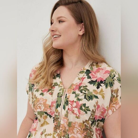 Torrid Womens Size 2 / 18-20 / 2x Georgette Zip-Front Dolman Blouse Flowy Dressy - Picture 2 of 14